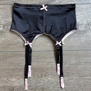 Vintage Rago New York Black & Pink Garter Belt w Bow Details Intimates Lingerie